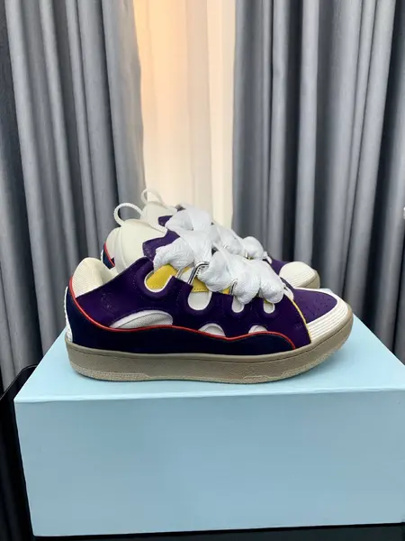 LA*N Sneaker
