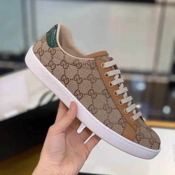 GU*Isneakers Support chip phone sensing