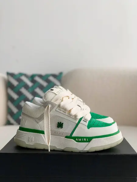 A*RI sneaker