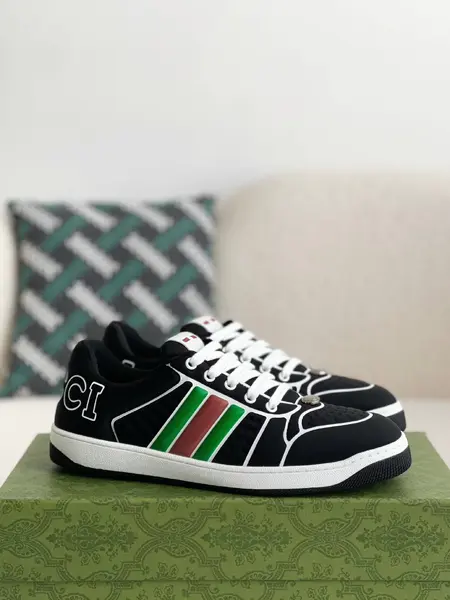 GU*Icasual sneakers