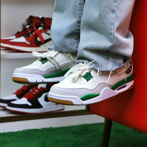NIKE SB X AIR JORDAN 4 RETRO 'PINE GREEN'