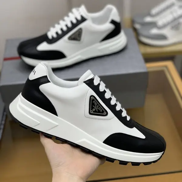 P*DA Sneakers