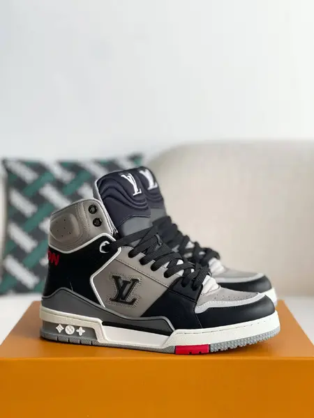 L*V TRAINER SNEAKERS