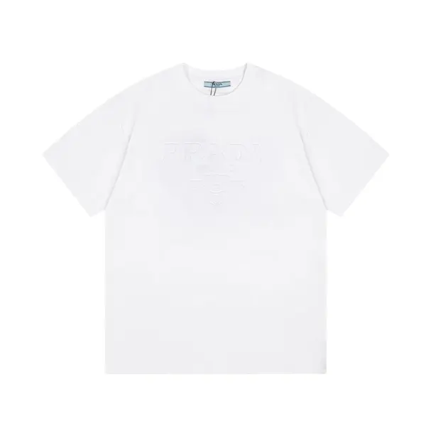 Three -Dimensional Letter T Shirt