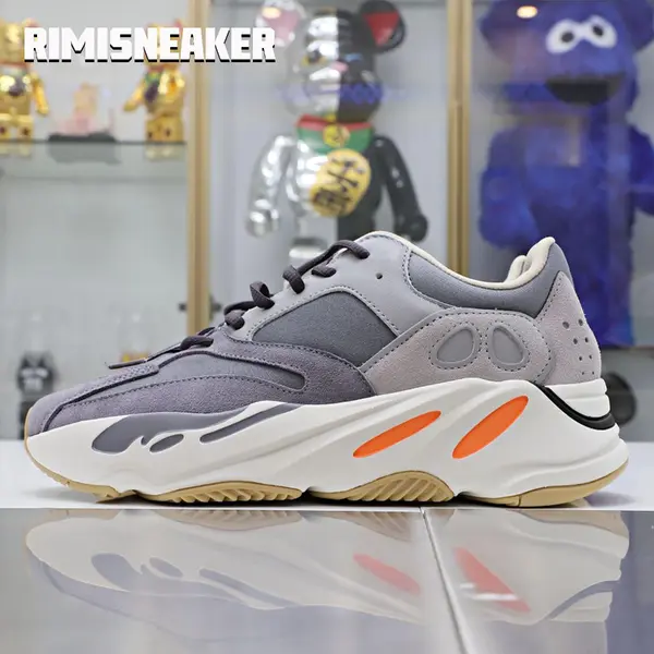 YEEZY BOOST 700 'MAGNET'