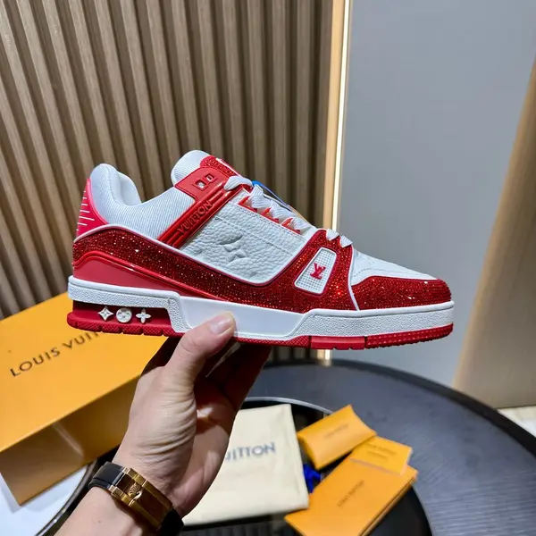 L*V TRAINER Sneakers 1AD6D6