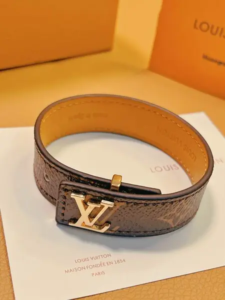 LV  Brand letter logo bracelet