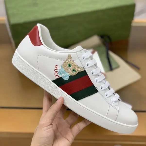 GU*Isneakers Support chip phone sensing