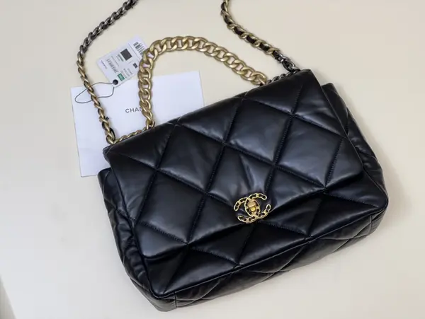 Chanle 19 Large Handbag