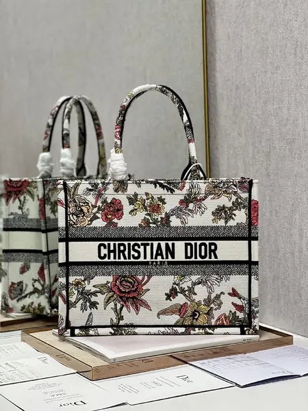 Medium Dior Book Tote
