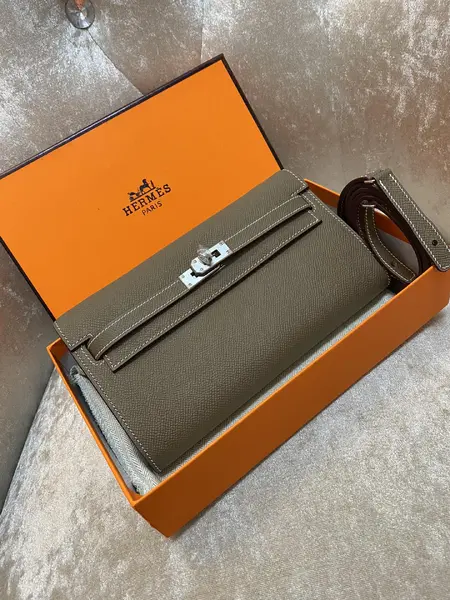 Kelly Classique To Go