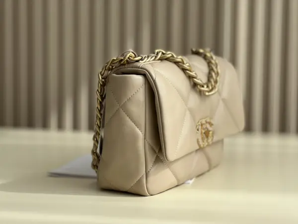 Chanle 19 Handbag