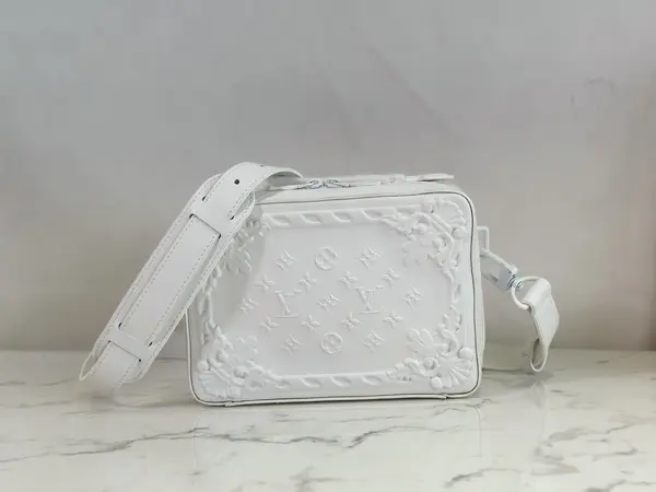 Lv Soft Trunk