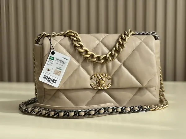 Chanle 19 Handbag