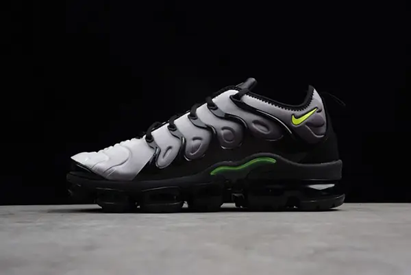 Nike Air VaporMax Plus Black Volt 924453-009