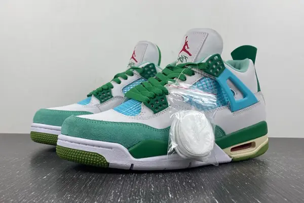 Air Jordan 4 PE SB AJ4-KNCW