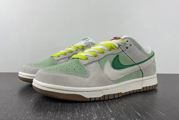 Nike Dunk Low SWOOSH D09457-100