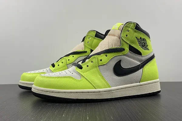 Air Jordan 1 Retro High OG 555088-702