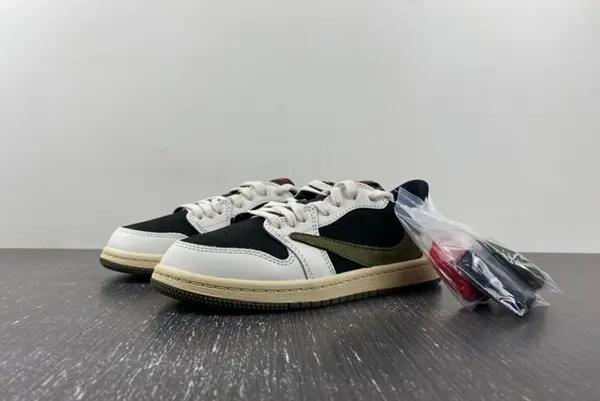 TRAVIS SCOTT X AIR JORDAN 1 LOW OG PS 'OLIVE'  DZ5909-106