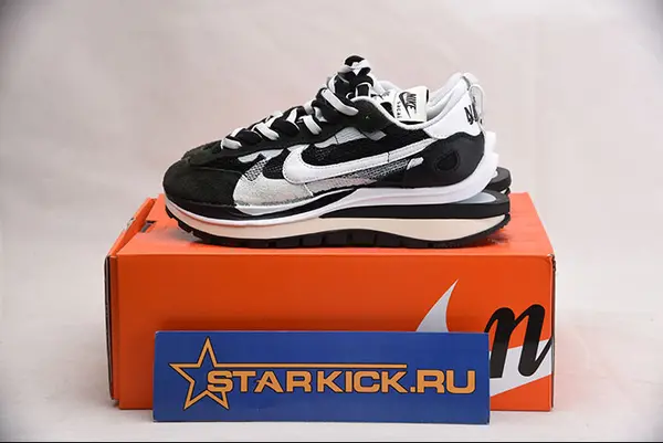 NIKE LDWAFFLE/SACAI CV1363 100