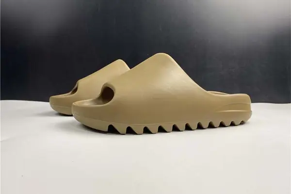 ADIDAS YEEZY SLIDE G55492