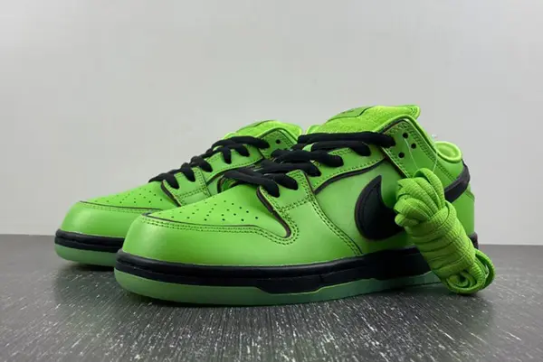 The Powerpuff Girls x Nike SB Dunk Low FZ8319-300