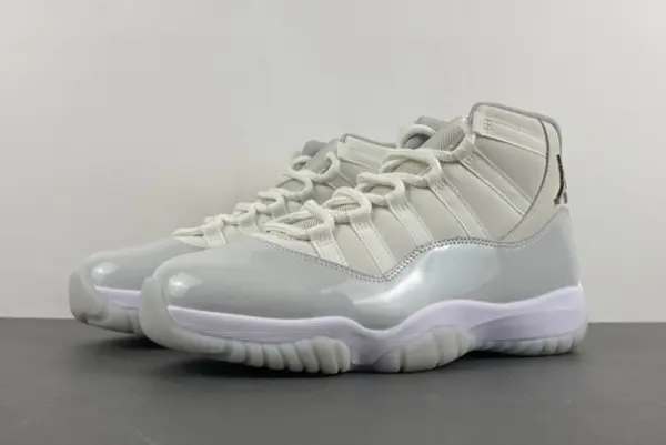 Air Jordan 11 AR0715-110