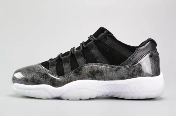 AIR JORDAN 11 RETRO LOW BG 528896-010