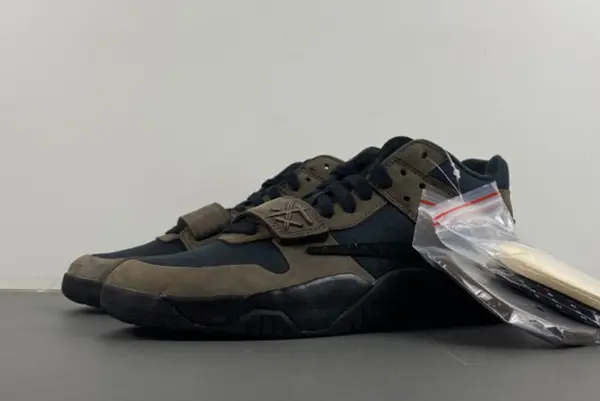 Travis Scott x Air Jordan 1 Low JACK FZ8117 204
