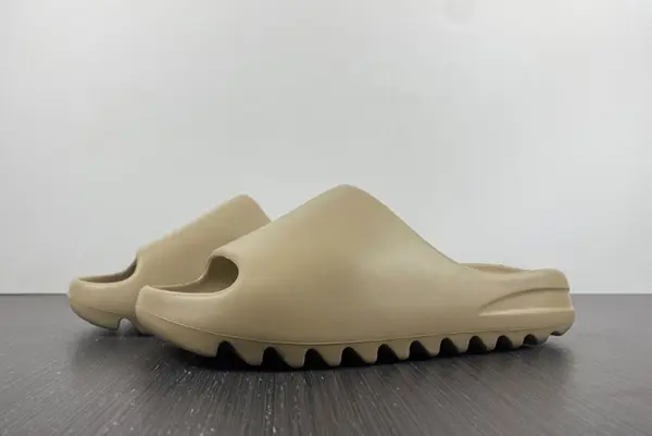 YEEZY slide pure GW1934