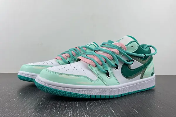 AIR JOR 1 LOW  DC0774-132
