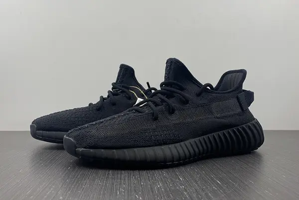 adidas Yeezy Boost 350 V2 “Onyx”  HQ4540