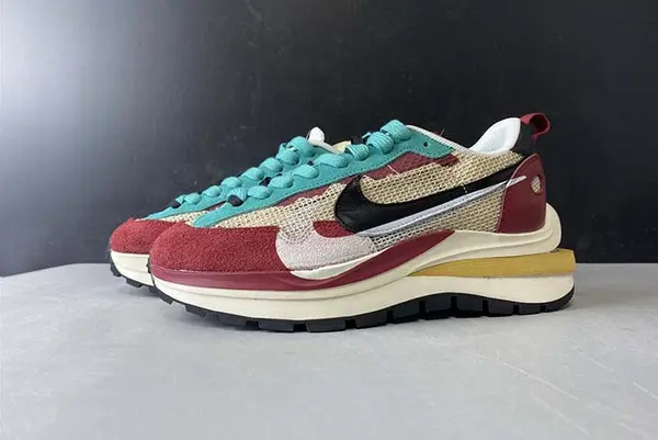 NIKE LDWAFFLE/SACAI CI9928 301