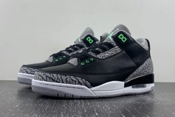 Air Jordan 3 “Green Glow” CT8532-031