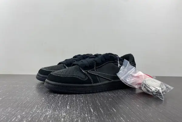 Travis Scott x Air Jordan 1 Low OG SP 'Black Phantom'   DO5442-001