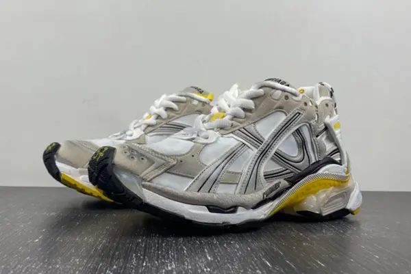 Balenciaga/ 772767-W3RNY-91790