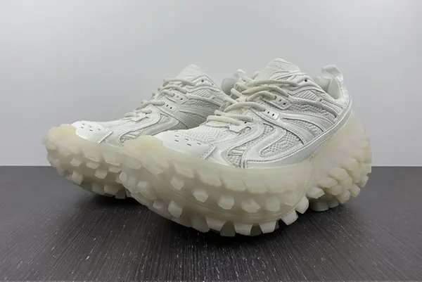 Balenciaga X4 52