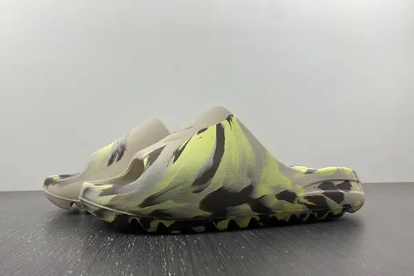YEEZY SLIDE FZ5899