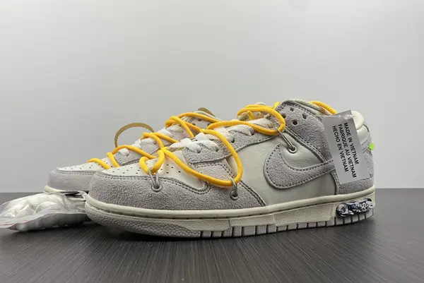 Off-White x Nike SB Dunk Low "The 50" .39-of50 DJ0950-109
