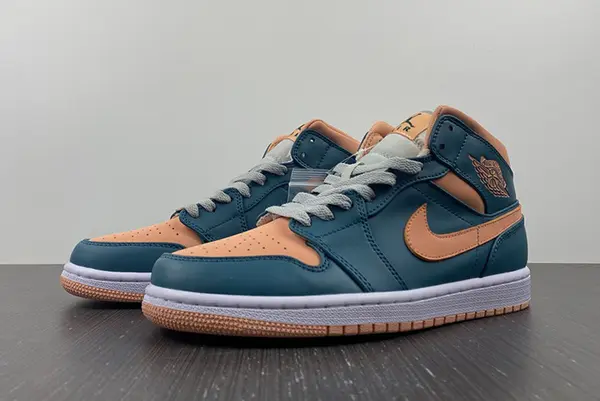 Air Jordan 1 Mid  BQ6472-308