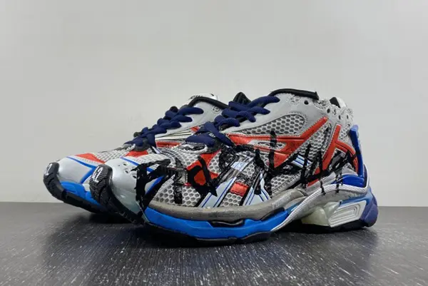 7.0 Balenciaga 677403-W3RB6-1264