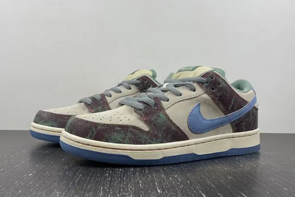 Crenshaw Skate Club x Nike SB Dunk Low CSC FN4193-100