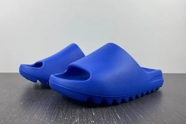 YEEZY SLIDE 'GLOW GREEN' 2022  ID4133