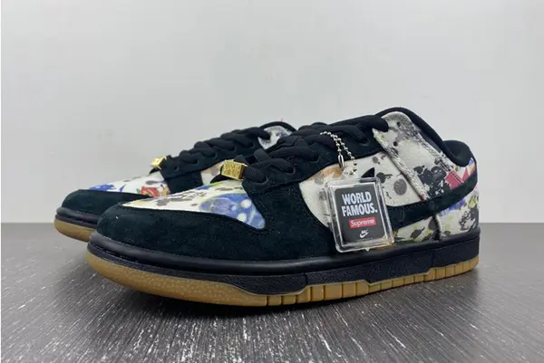Dunk SB Supreme × Nike Dunk Low “Rammellzee”  FD8778-001