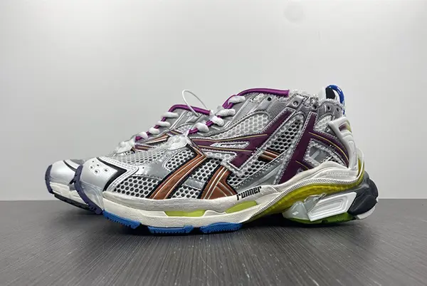 7.0 BALENCIAGA -Runner 21