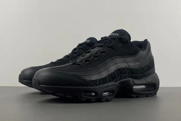 Air Max 95 Essential 'Triple Black'  CL3705-001