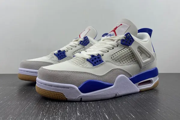 Air Jordan 4 DR5415-107