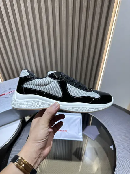 PRADA America's Cup Non-Slip Wear-Resistant Low-Top Sneakers Casual Lifestyle Shoes for Men in Black & White