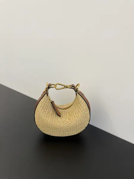 Fendi Praphy