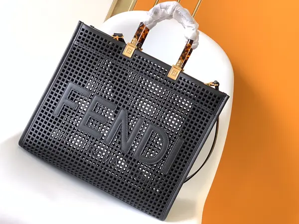 FENDI SUNSHINE SHOPPER TOTE